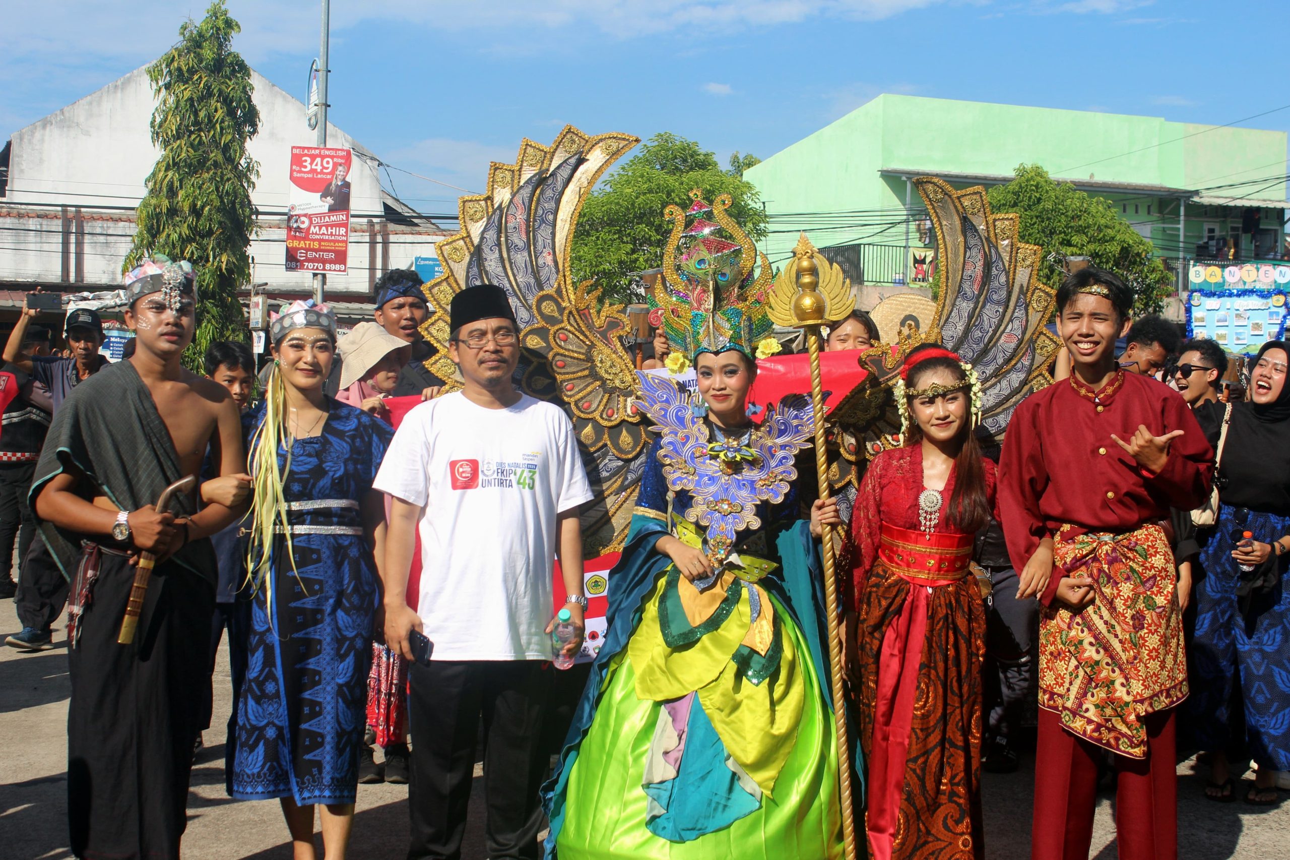 Mahasiswa Program Studi Pendidikan Seni Pertunjukan Juara Kirab Budaya dalam Festival Banten Girang FKIP Untirta