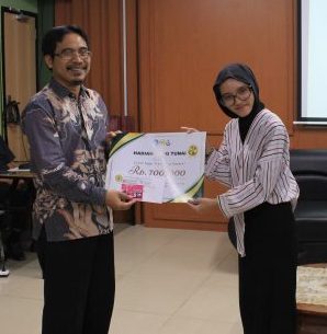 Mahasiswa Program Studi Pendidikan Seni Pertunjukan Juara Lomba Cover Lagu Kampung Jawara FKIP Untirta